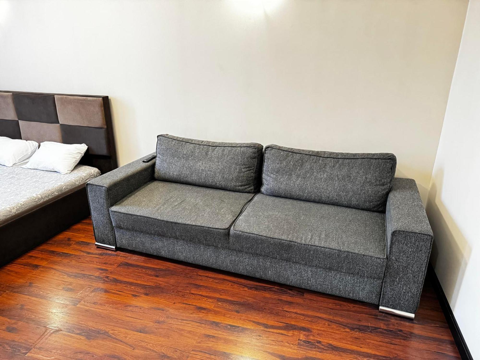 Aparthotel 리가 외부 사진 A sofa bed
